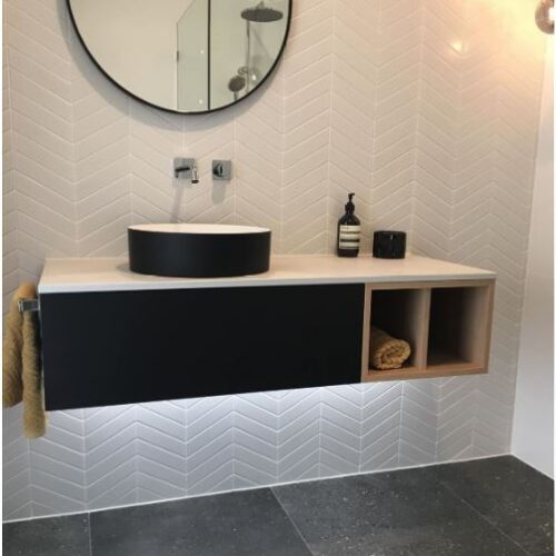 CHEVRON LARGE WHITE MOSAIC