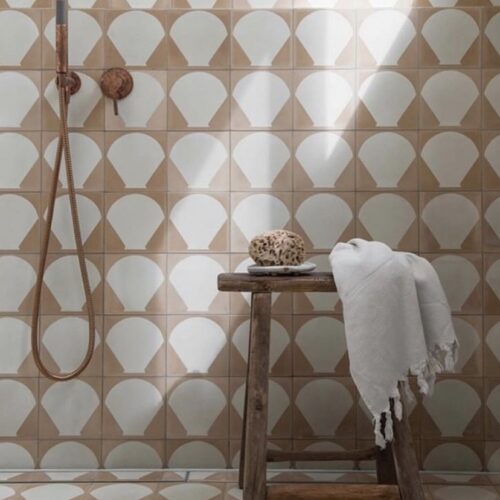 THE BEACH CLUB – SCALLOP (Encaustic Tile) by Sarah Ellison